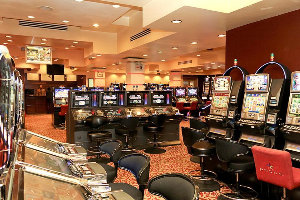 Savannah Hotel & Casino 파라마리보 외부 사진