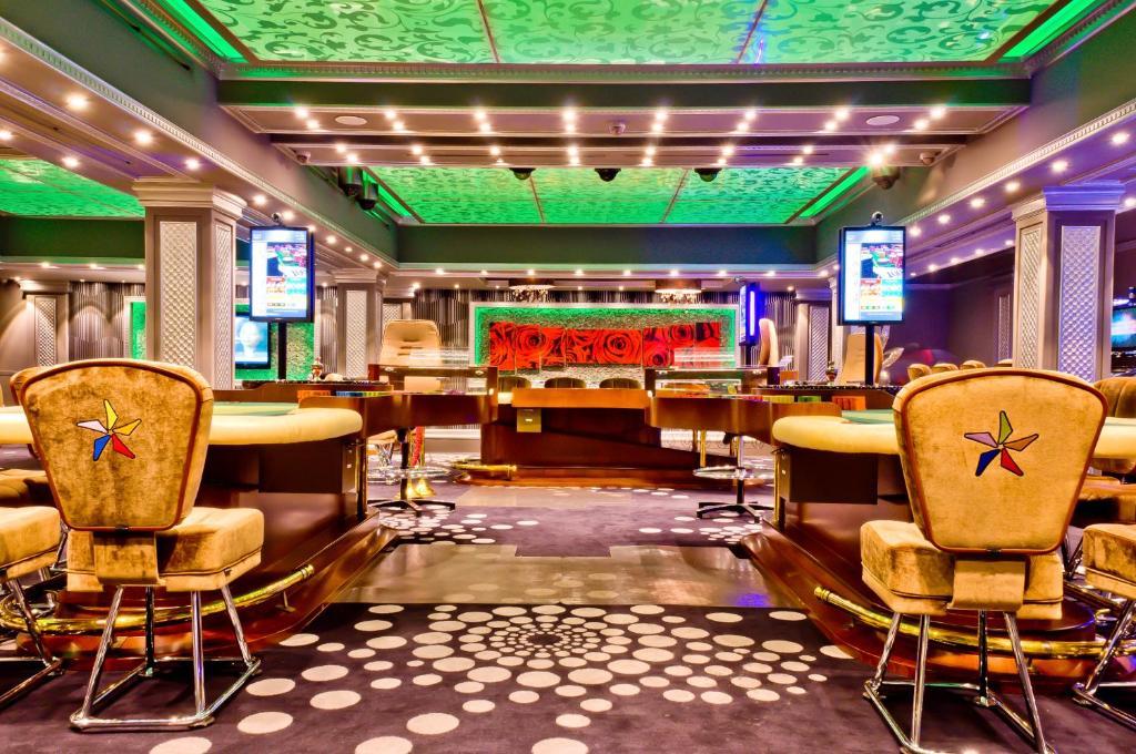 Savannah Hotel & Casino 파라마리보 외부 사진