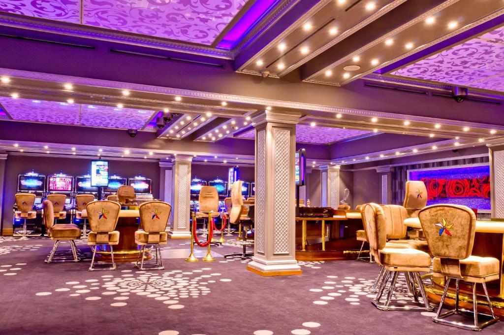 Savannah Hotel & Casino 파라마리보 외부 사진