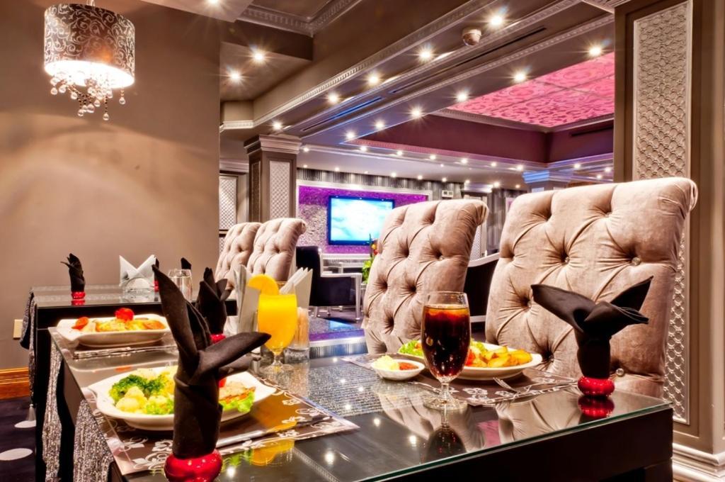 Savannah Hotel & Casino 파라마리보 외부 사진