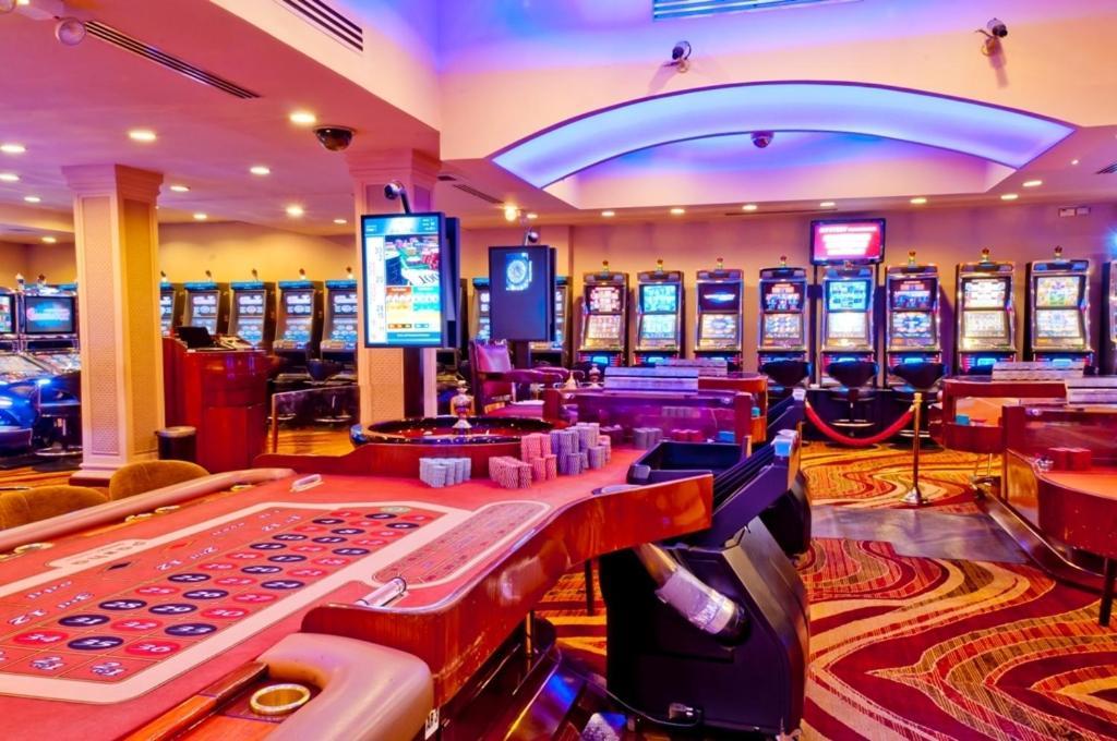 Savannah Hotel & Casino 파라마리보 외부 사진